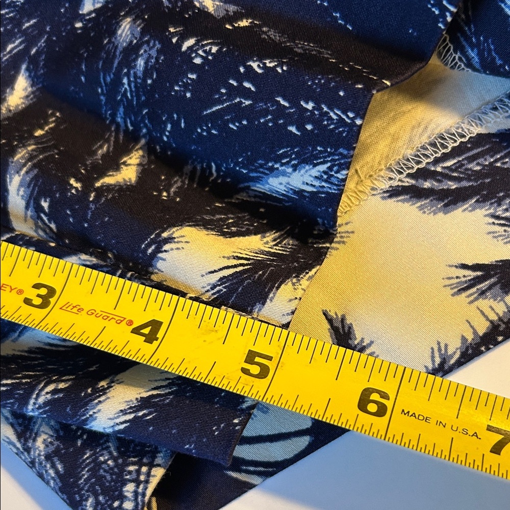 The Limited Navy Palm‎ Print Women's Shorts size 14 tailored vacation preppy - Picture 10 of 10